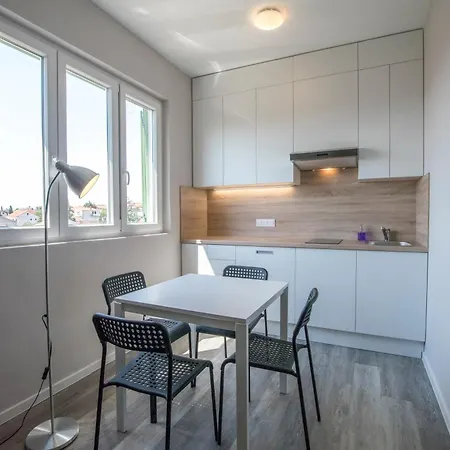 Gambera Apartment Pirovac